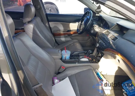 2011 Honda Accord 3.5 Ex-L z USA, uszkodzony, nr VIN 1HGCP3F80BA015135